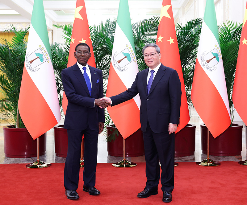 赤道几内亚总统奥比昂图片